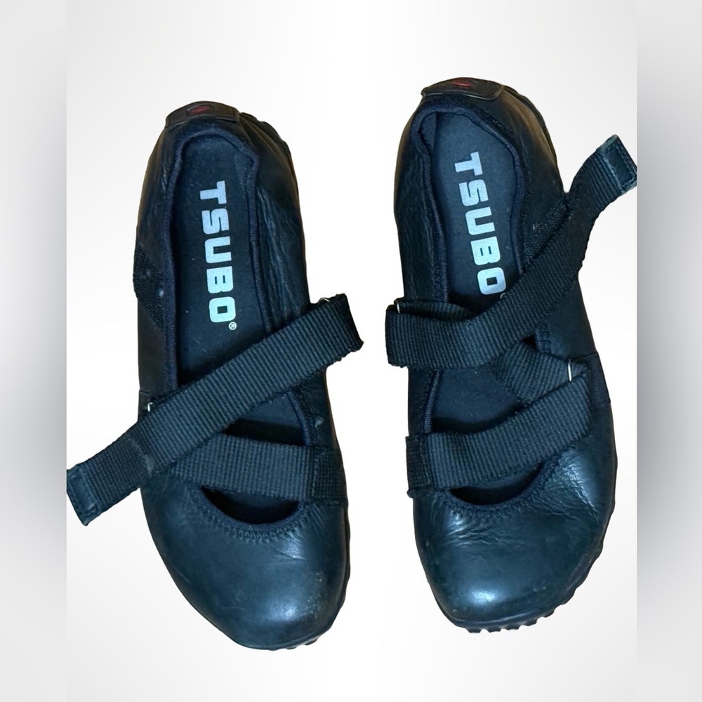 Tsubo black leather Mary Jane Style Women’s size 8